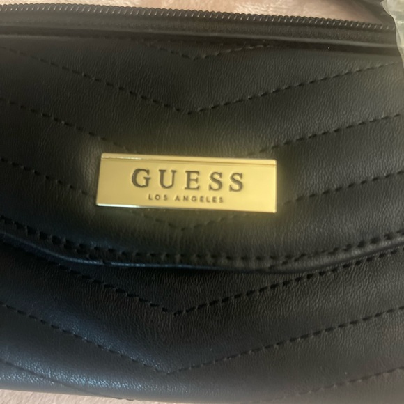 NWT GUESS Black Clutch Wristlet with Gold Logo - Picture 3 of 10